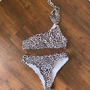 Leopard Print One-Shoulder Bikini